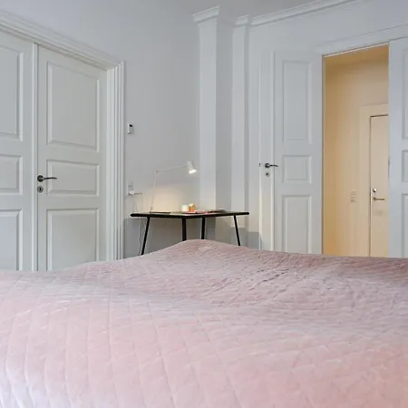 Appartement Sanders Arrow - Chic Three-bedroom In The Middle Of *