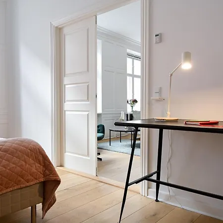 Sanders Arrow - Chic Three-bedroom In The Middle Of *