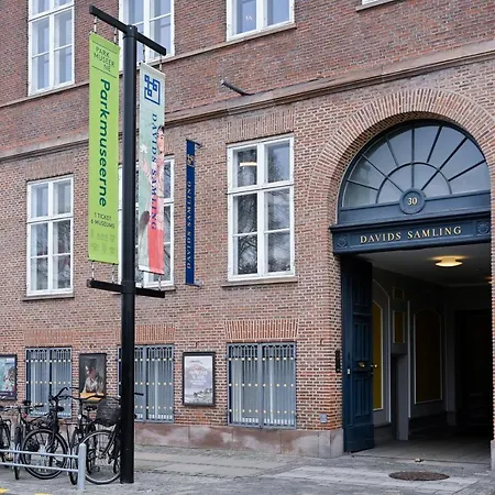 Sanders Arrow - Chic Three-bedroom In The Middle Of Appartement *